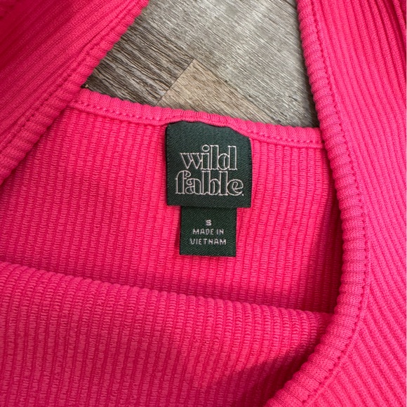 Pink Ribbed Cropped Tank - Picture 2 of 2